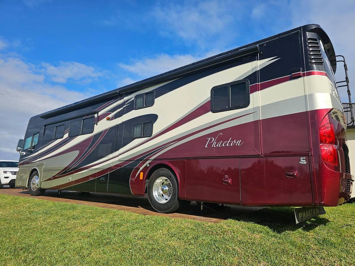 Used 2013 Tiffin Motorhomes Phaeton 40QKH