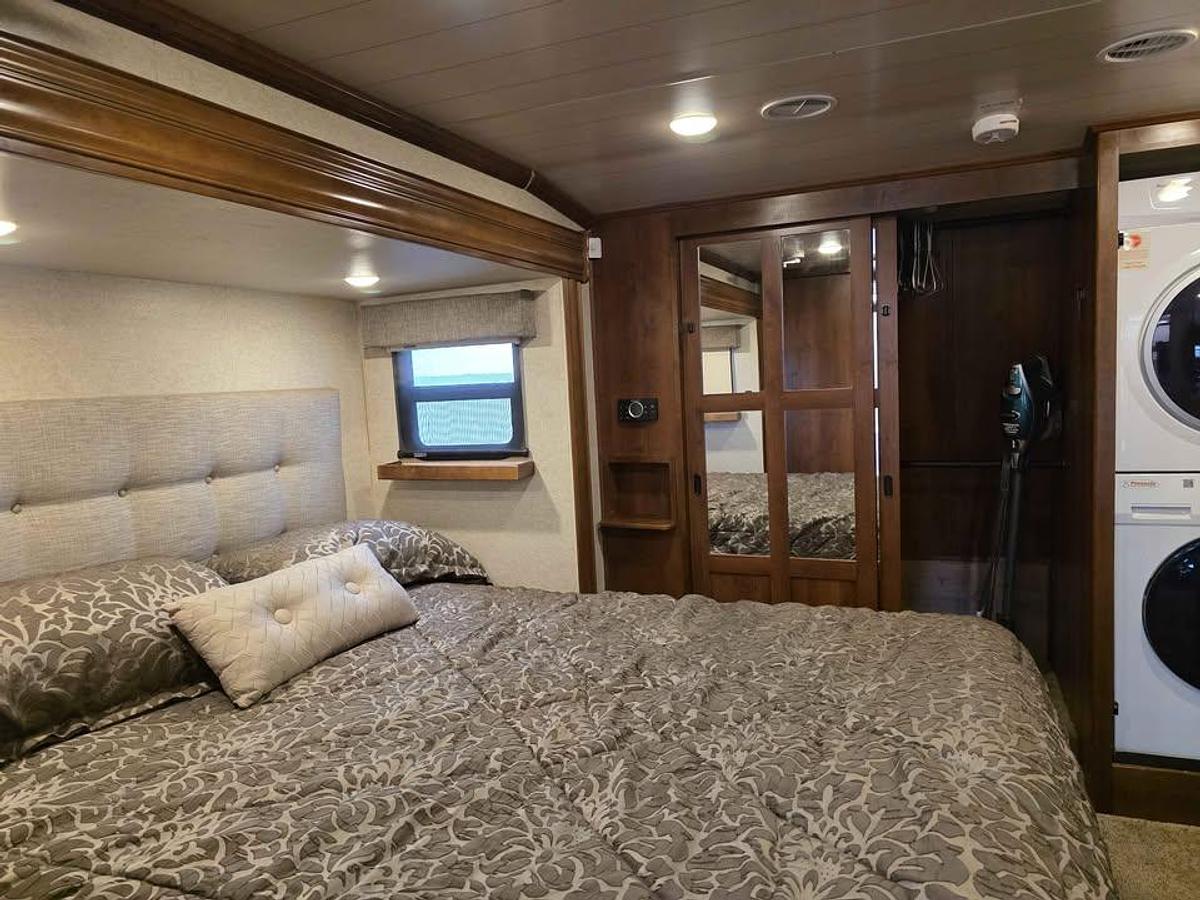 Used 2016 Heartland Bighorn 3575EL Fifth Wheel