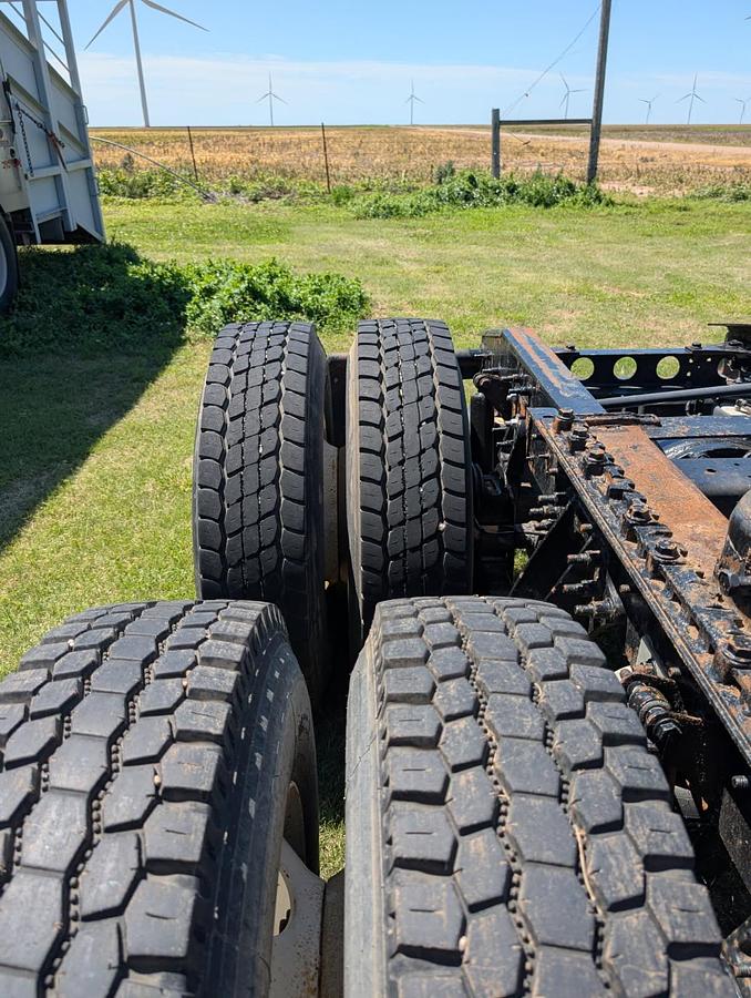 Used 2010 International Prostar Day Cab Semi Truck