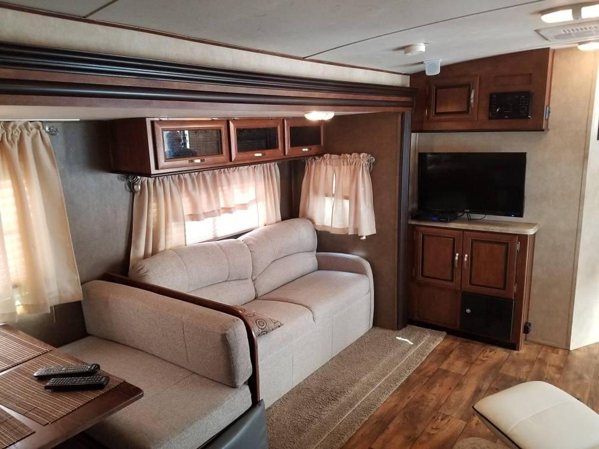 Used 2016 Forest River Vibe Extreme Light Travel Trailer