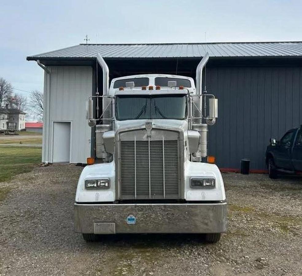 Used 2000 Kenworth W900L