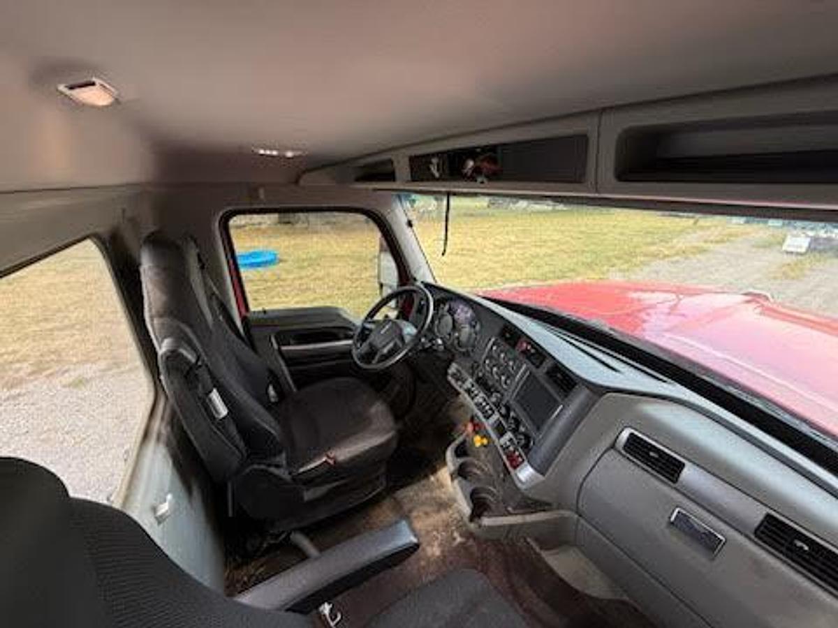 Used 2021 Kenworth W900 Day Cab Semi Truck