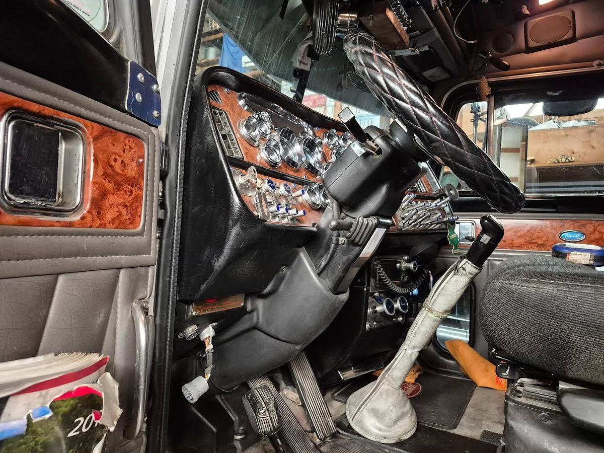 Used 2003 Peterbilt 379EXHD