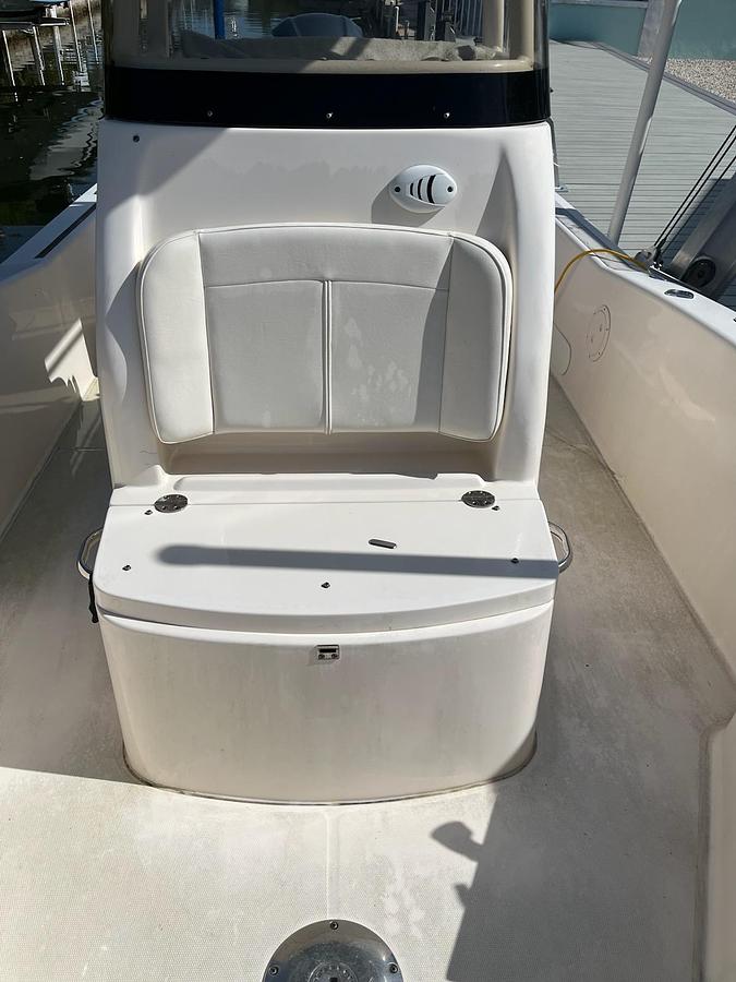 Used 2016 Grady-White Coastal Explorer 251