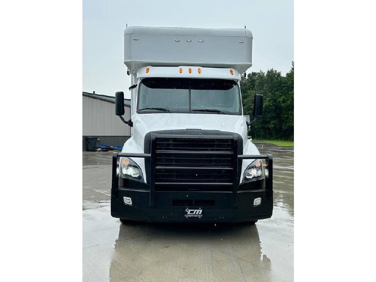 Used 2014 Show Hauler 36KTSSL Super C Motorhome