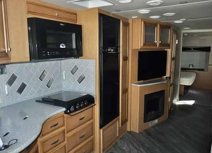 Used 2017 Newmar Bay Star 3401