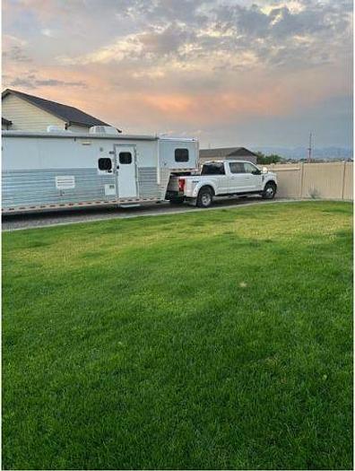 Used 2010 Hart 3 Horse Trailer With Living Quarters