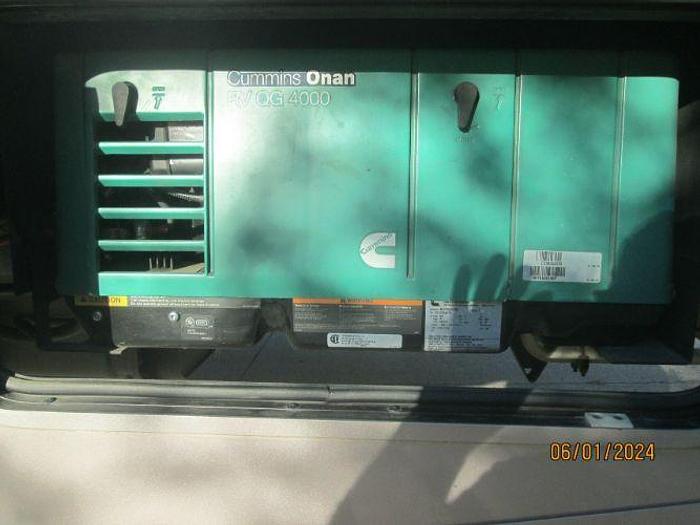 Used 2013 Winnebago Vista 30T