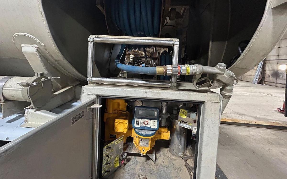 Used 2010 Kenworth T800