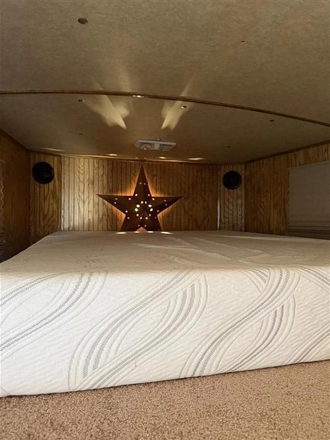 Used 2008 Platinum 3HLQ 3 Horse Trailer