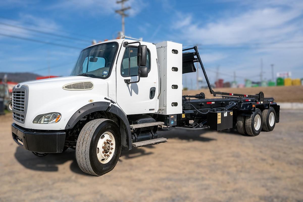 Used 2014 Freightliner Business Class M2 112