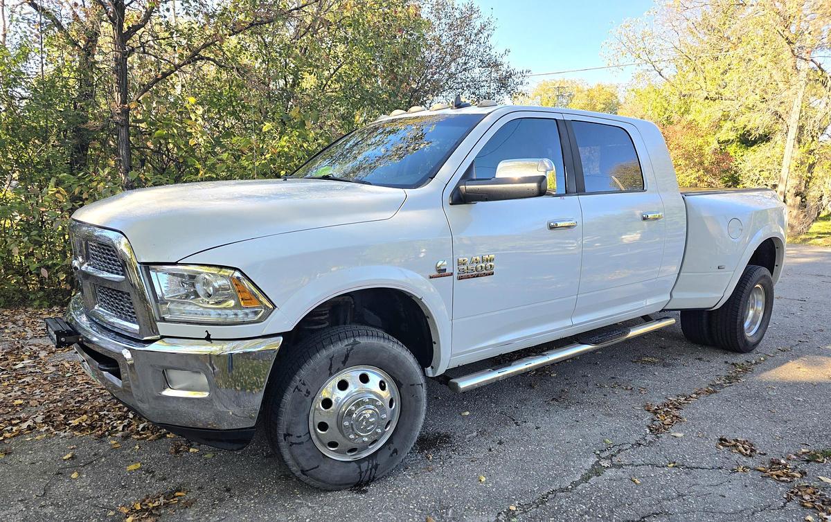 Used  2015 RAM 3500 Laramie Mega Cab 4WD DRW