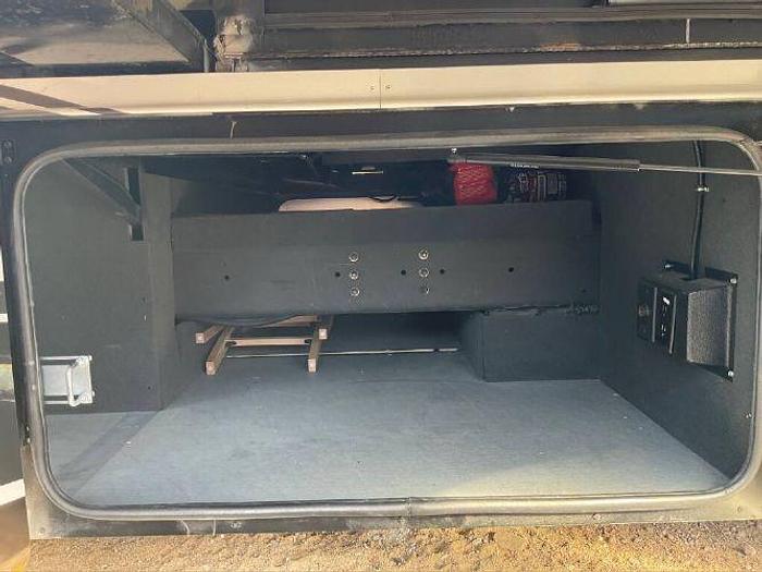 Used 2014 Tiffin Allegro Red 33AL