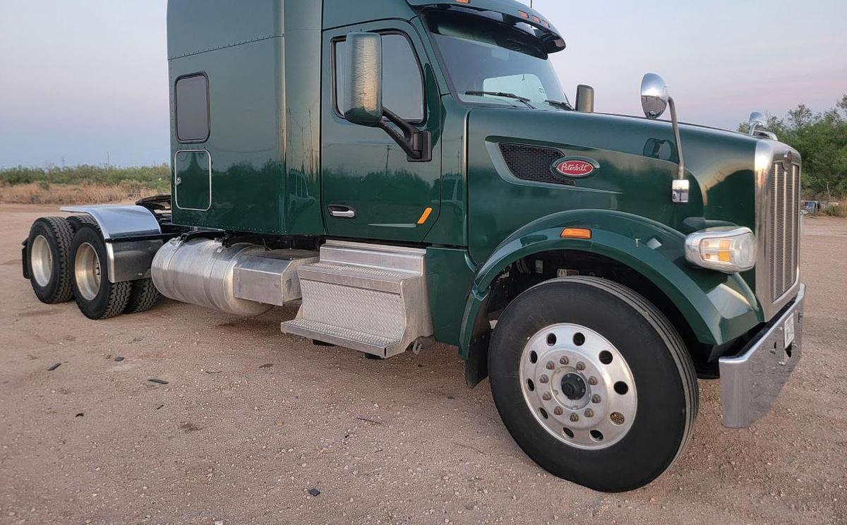 Used 2021 Peterbilt 567