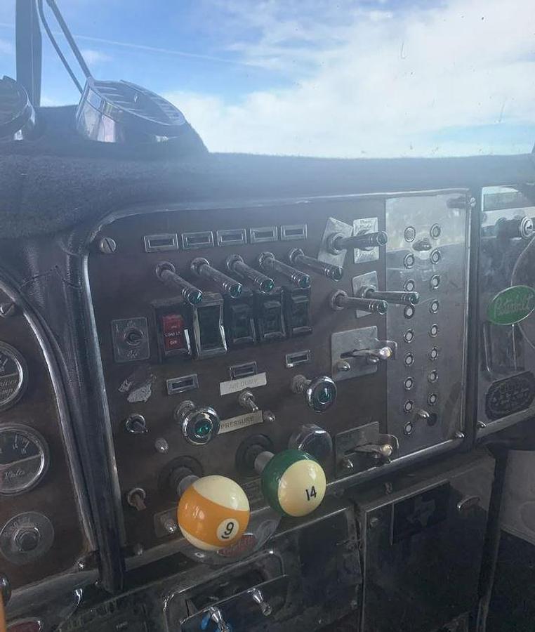 Used 1987 Peterbilt 359 Sleeper Semi Truck