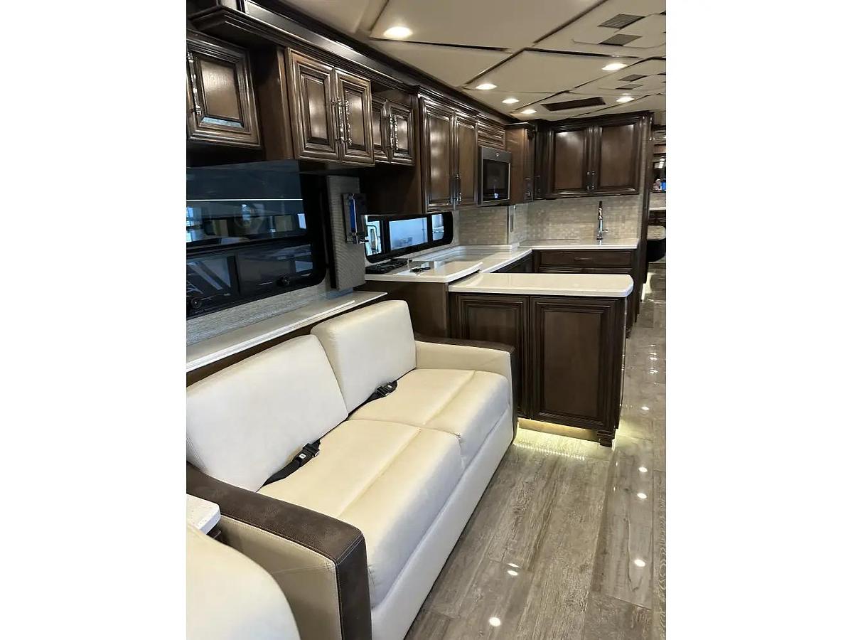 Used 2020 Newmar Mountain Aire 4569