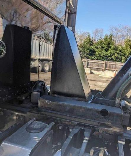 Used 2016 Peterbilt 389