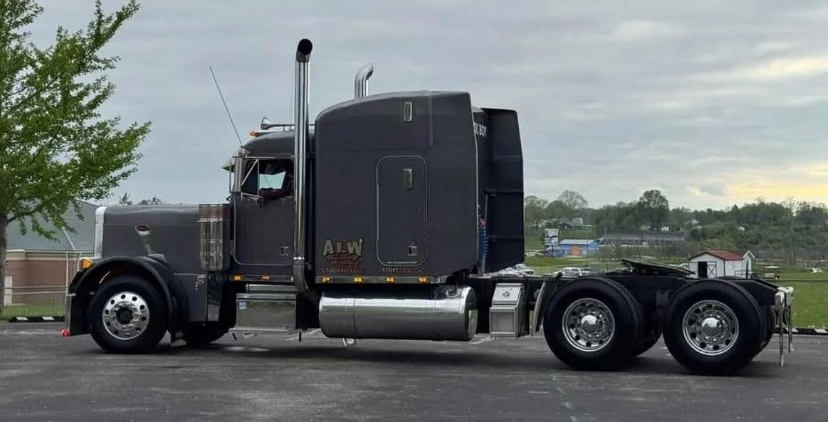 Used 2000 Peterbilt 379