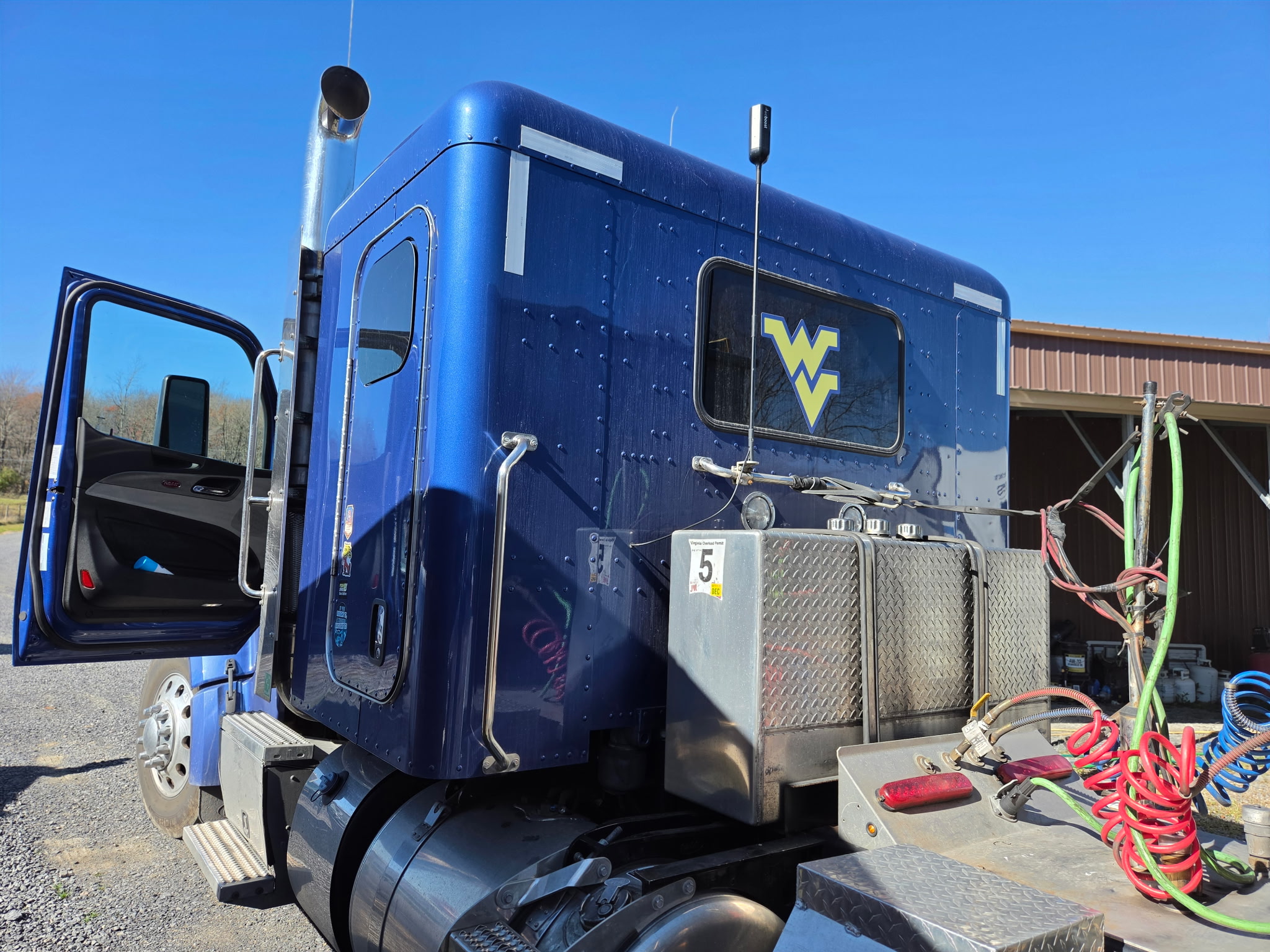 Used 2025 Peterbilt 567