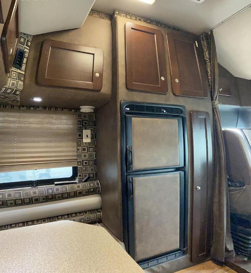 Used 2014 FREIGHTLINER CASCADIA 113