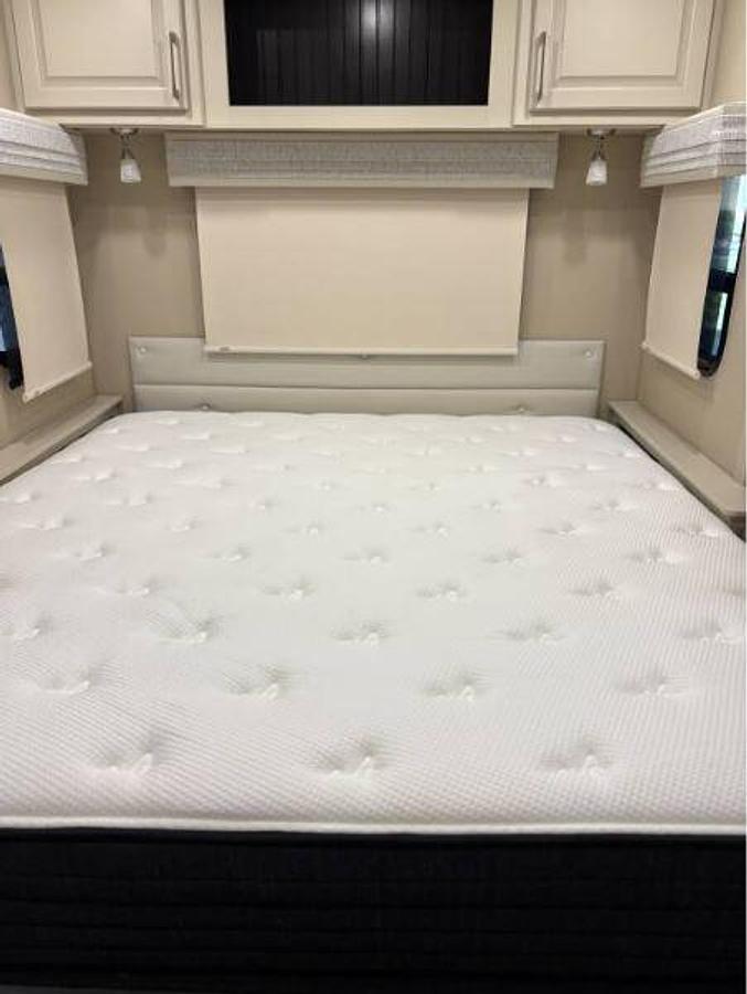 Used 2023 Luxe Elite 44FL Fifth Wheel