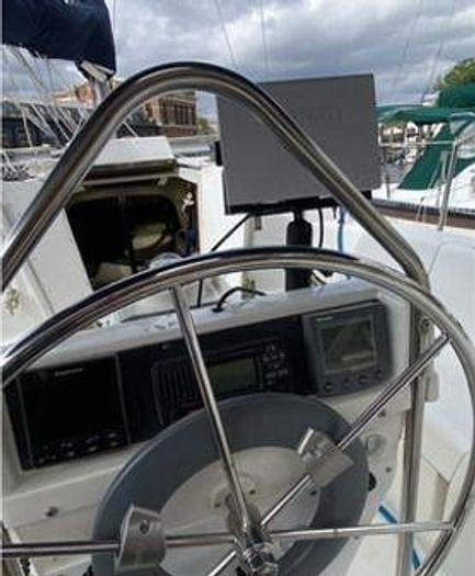 Used 1996 Hunter 29.5