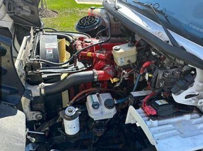 Used 2016 Freightliner Business Class M2 100