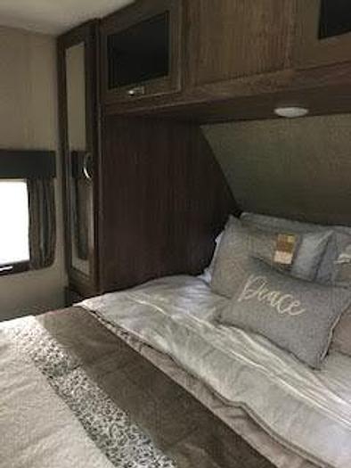 Used 2018 Dutchmen Coleman Light 2305QB