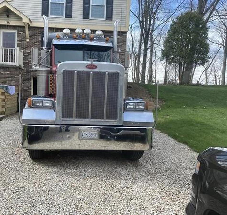 Used 2003 Peterbilt 379EXHD Extended Hood