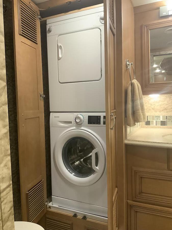 Used 2015 Newmar Ventana 4002