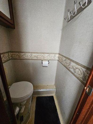 Used 2005 Fleetwood Southwind 37L