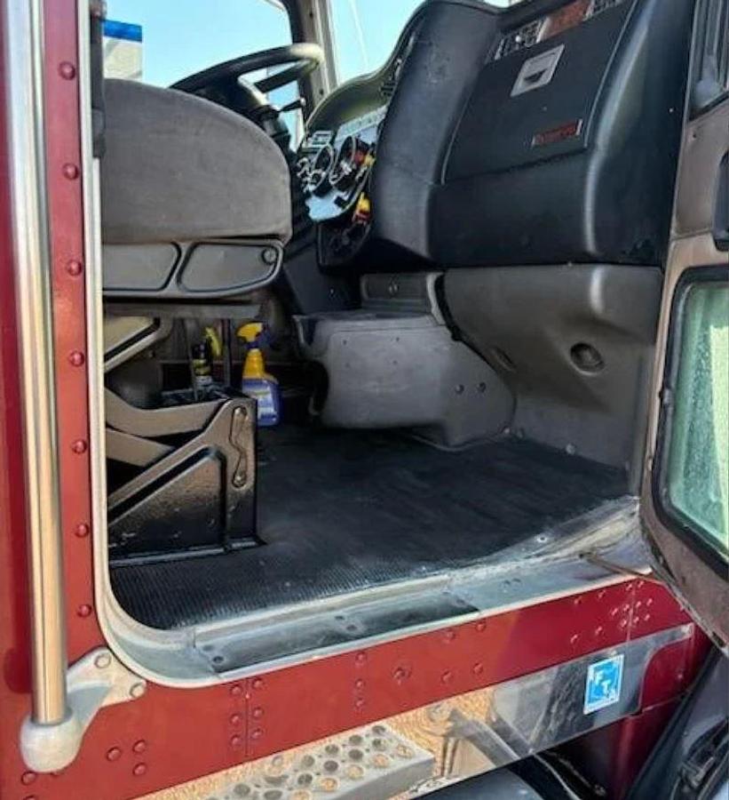 Used 2005 Kenworth T800