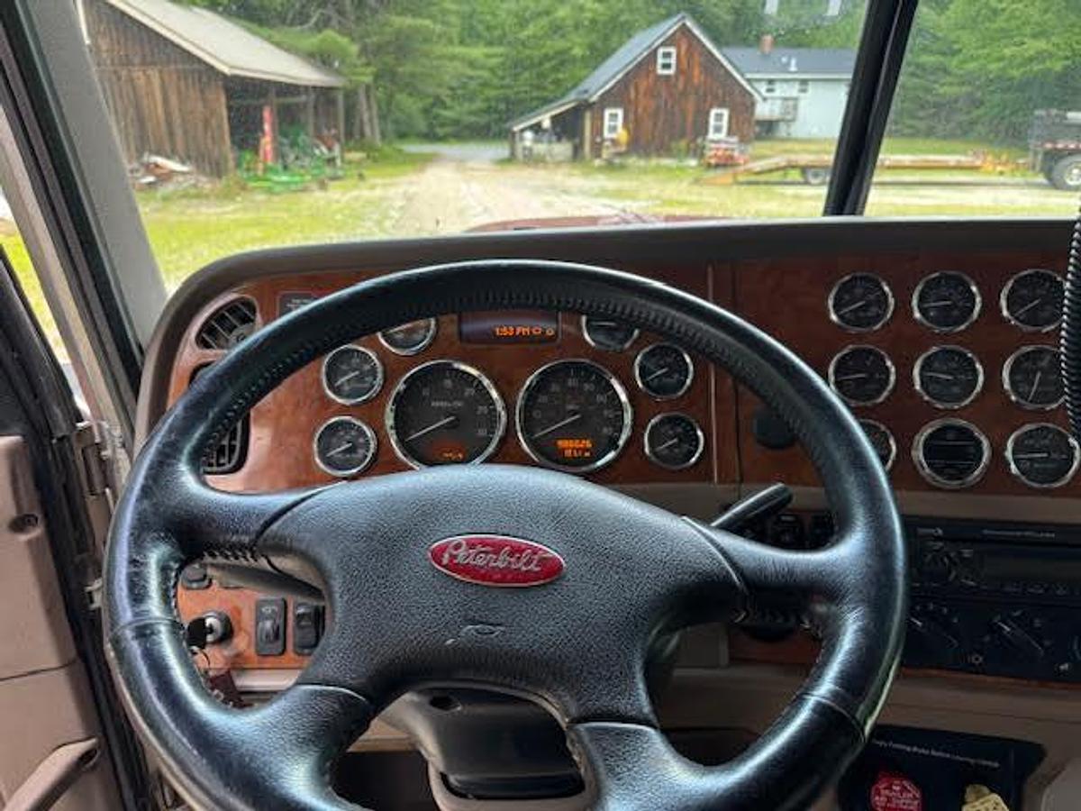 Used 2009 Peterbilt 389