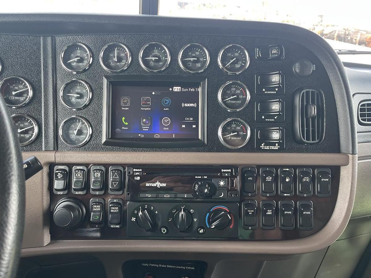 Used 2020 Peterbilt 389 Sleeper Truck