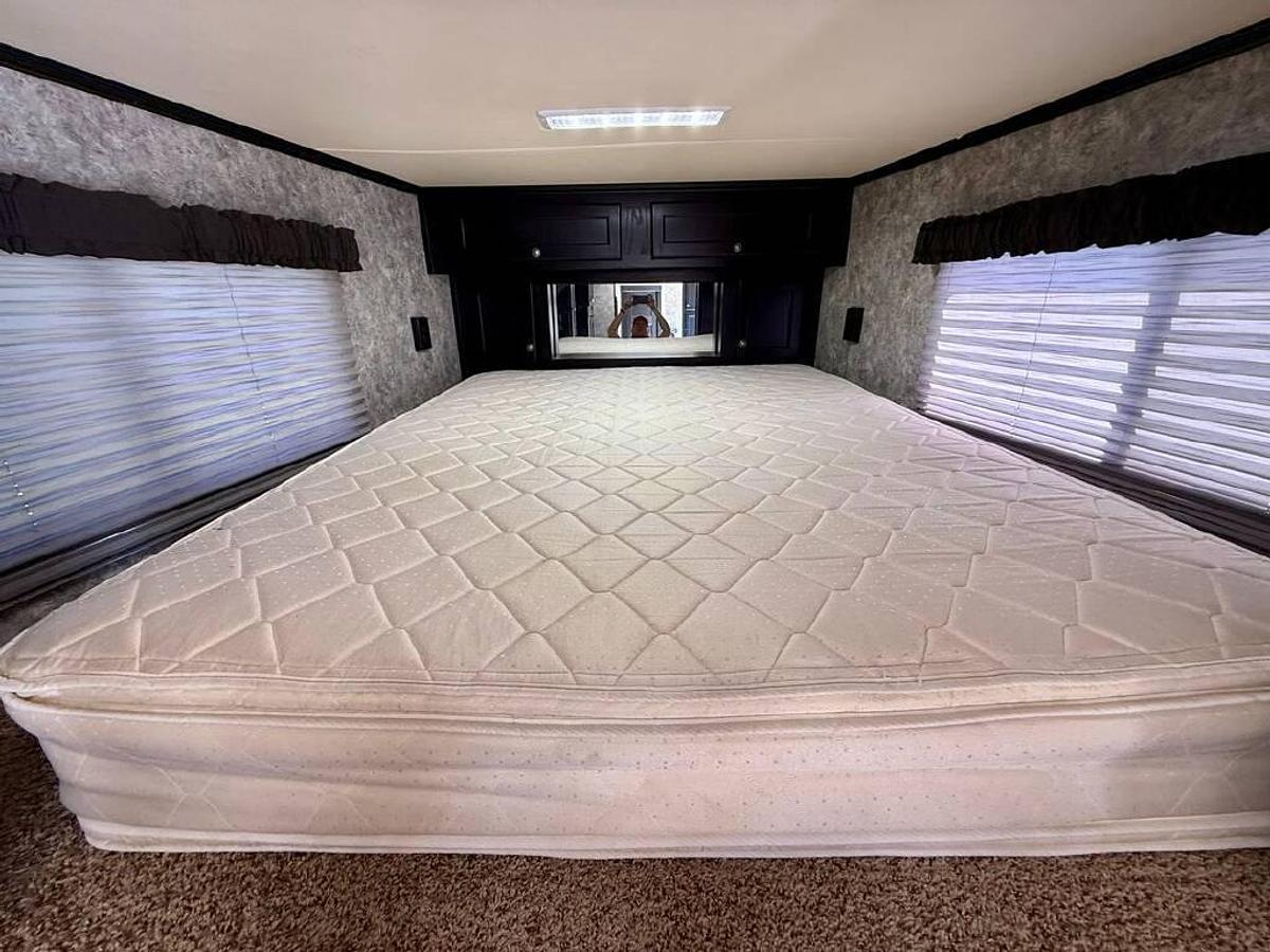 Used 2016 Atc Quest X Living Quarters Trailer