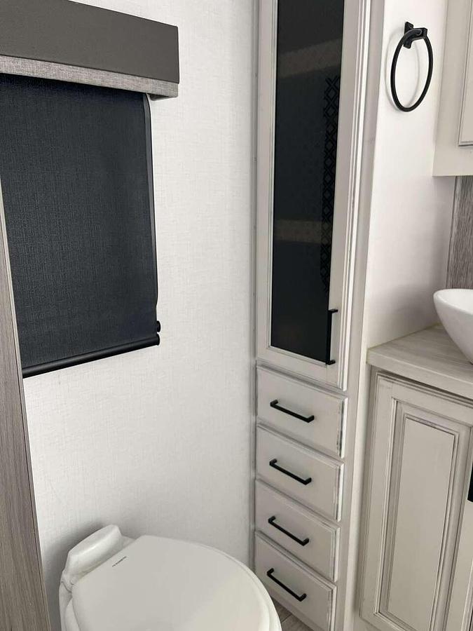 Used 2022 Keystone Montana 3761FL