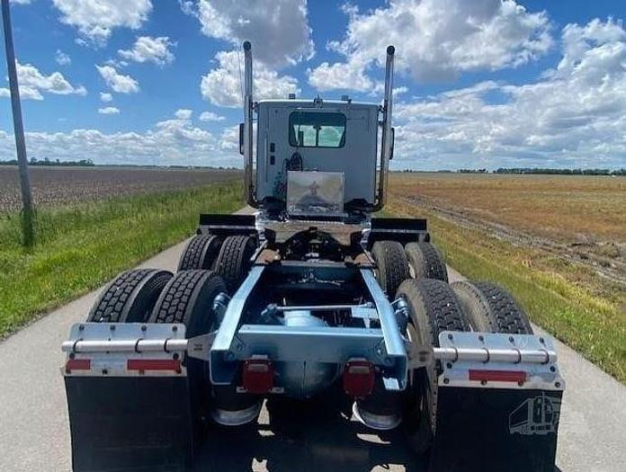 Used 2013 Freightliner Coronado 122SD