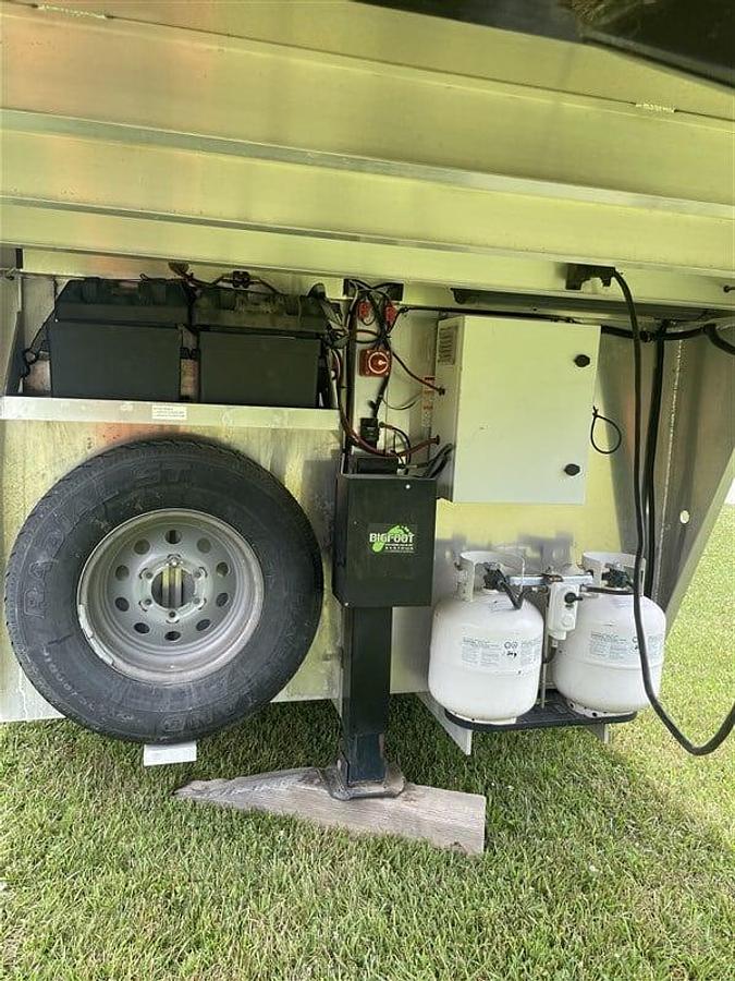 Used 2021 Lakota C7309 3 Horse Trailer with Living Quarters