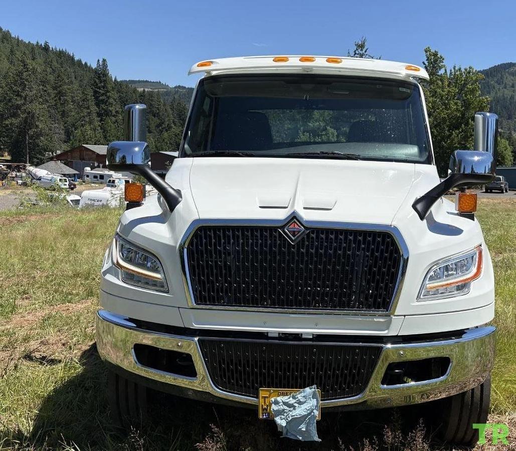 Used 2024 International MV Rollback Tow Truck