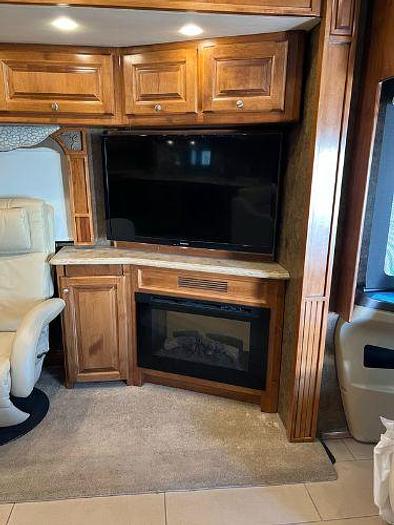 Used 2014 Tiffin Phaeton 40QTH