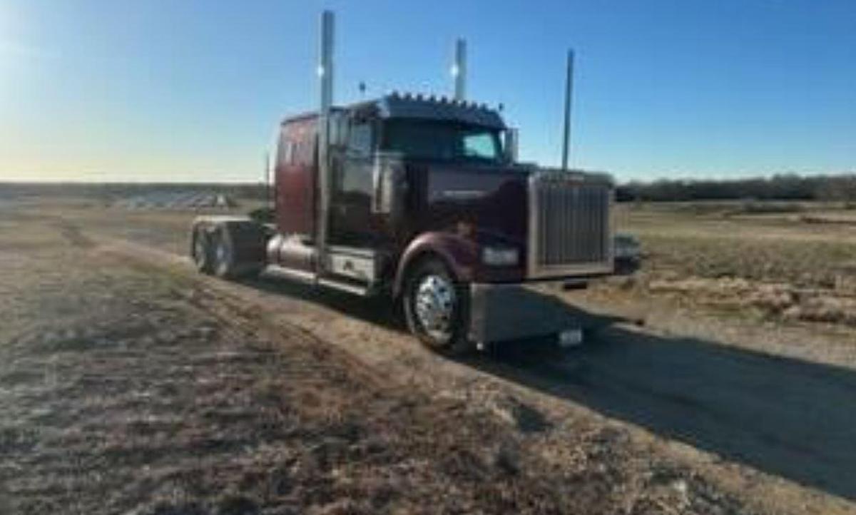 Used 2014 Western Star 4900EX Sleeper Semi Truck