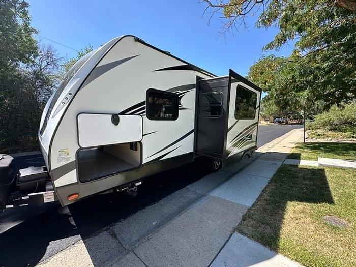 Used 2018 Dutchmen Kodiak Ultimate 240BHSL