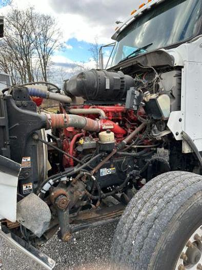 Used 2011 KENWORTH T800 Tank Truck