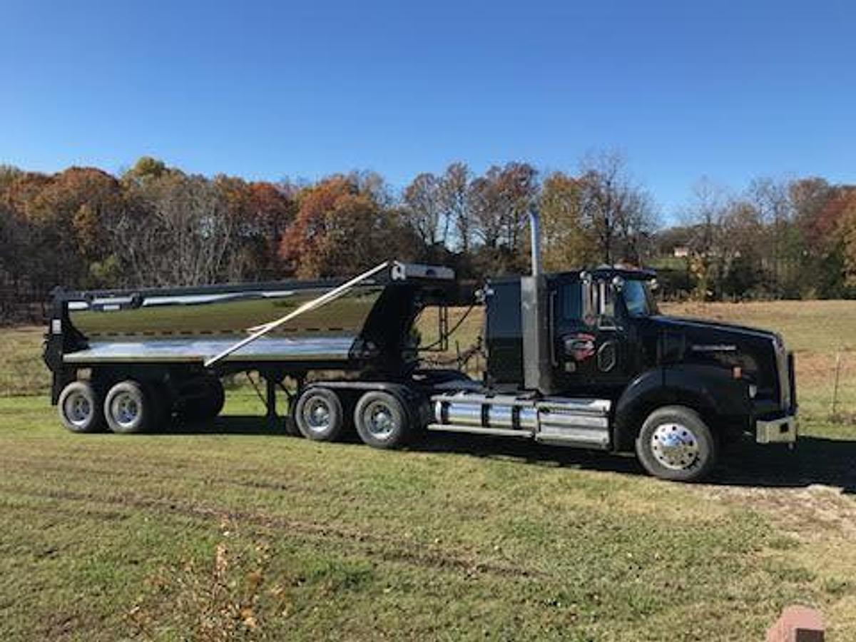 Used 2011 Western Star DD13 Deleted with 2021 Coras End Dump