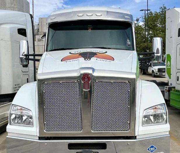 Used 2022 KENWORTH T880