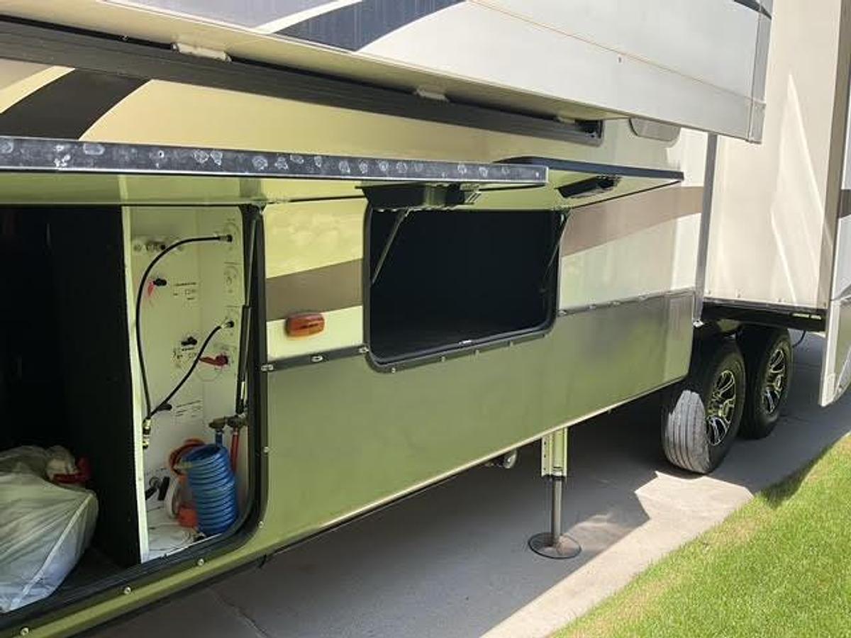 Used 2017 Keystone Montana 3721RL Fifth Wheel