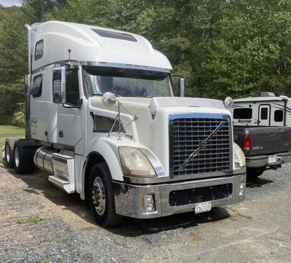 Used 2006 Volvo VT64T880
