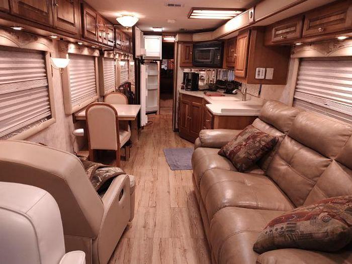 Used 2000 Monaco Dynasty 38P