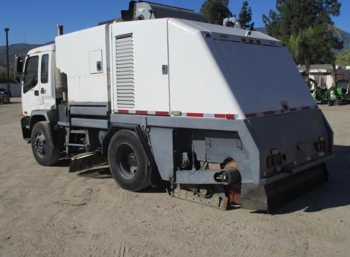 Used 2004 GMC Sweeper Truck