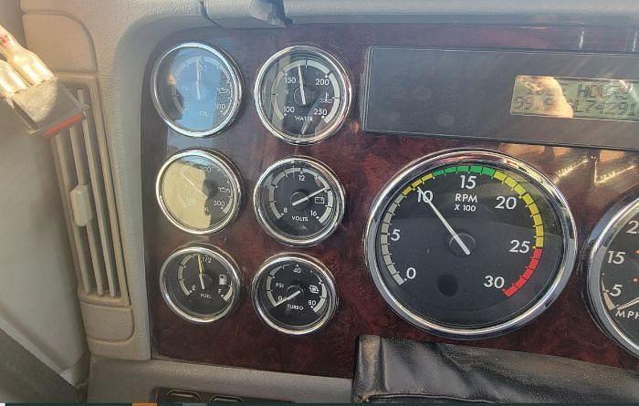 Used 2016 Freightliner CORONADO 132